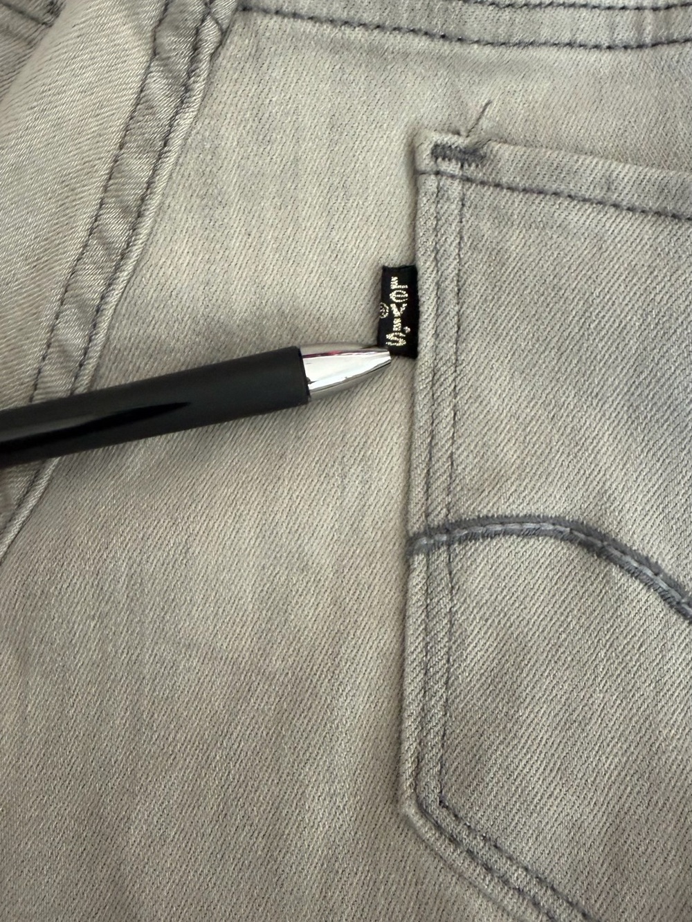 Levi's Women's Light Beige Skinny Jeans black Tab - Picture 11 of 13
